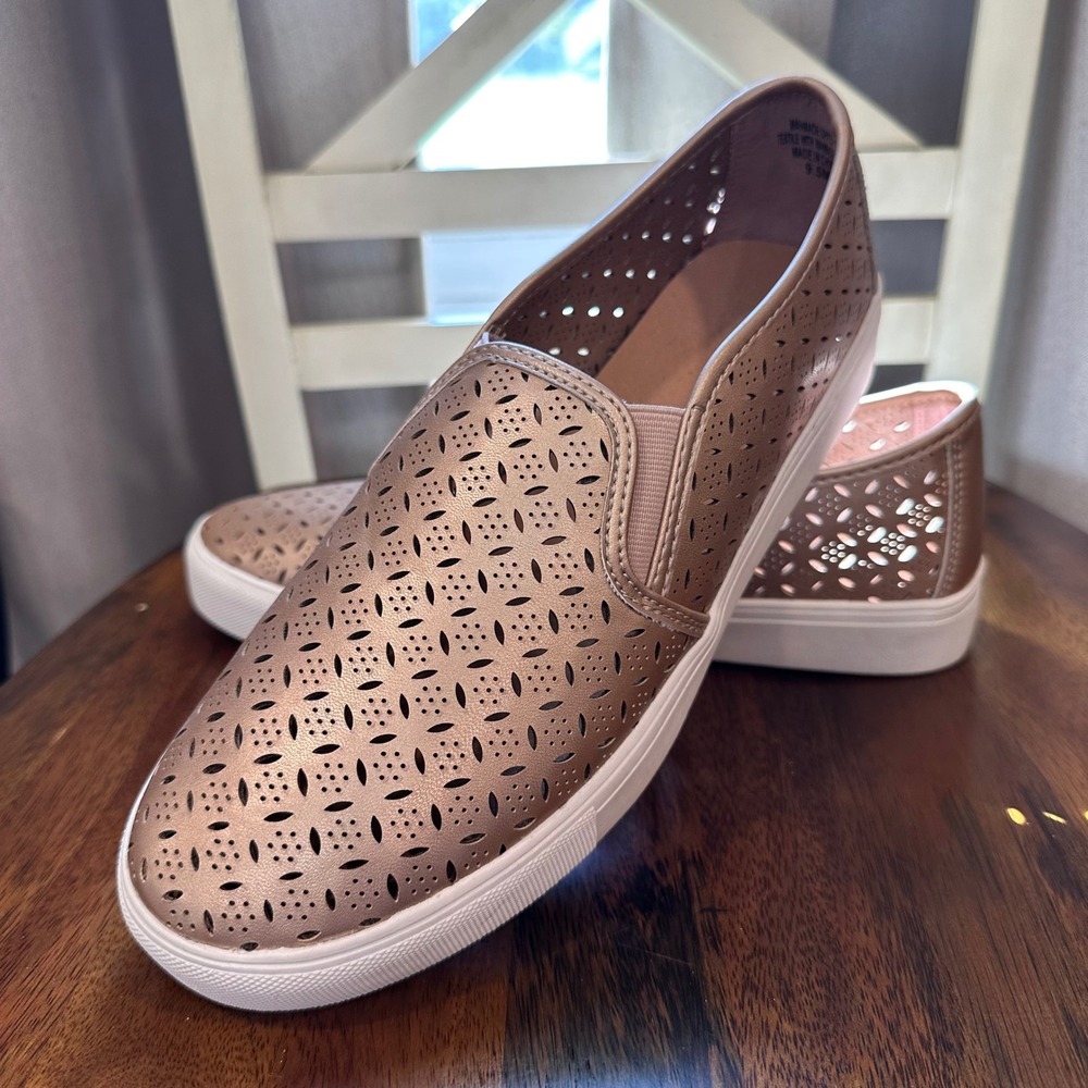 Ann Taylor LOFT Slip On Sneakers Women Rose Gold Laser Cut Chic Size 9.5M